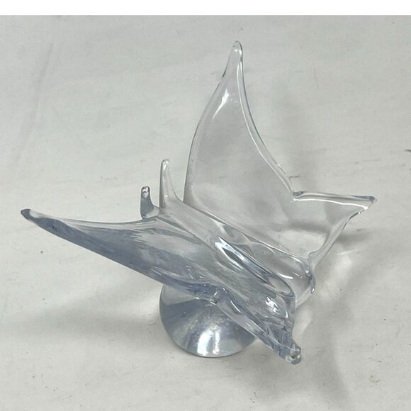 Handmade Glass Butterfly Paperweight In Flight Murano Style Clear Figurine - Picture 1 of 9
